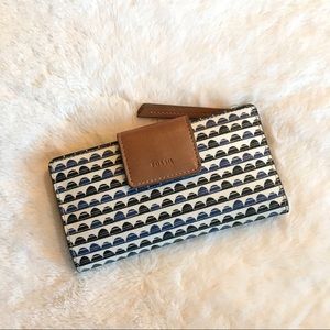 Fossil wallet NWT